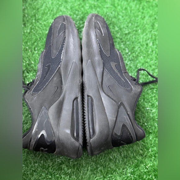 Nike Air Max Bolt
Triple Black Size 11 - Picture 1 of 7